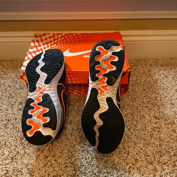 Nike men's shoe - Picture 7 of 7